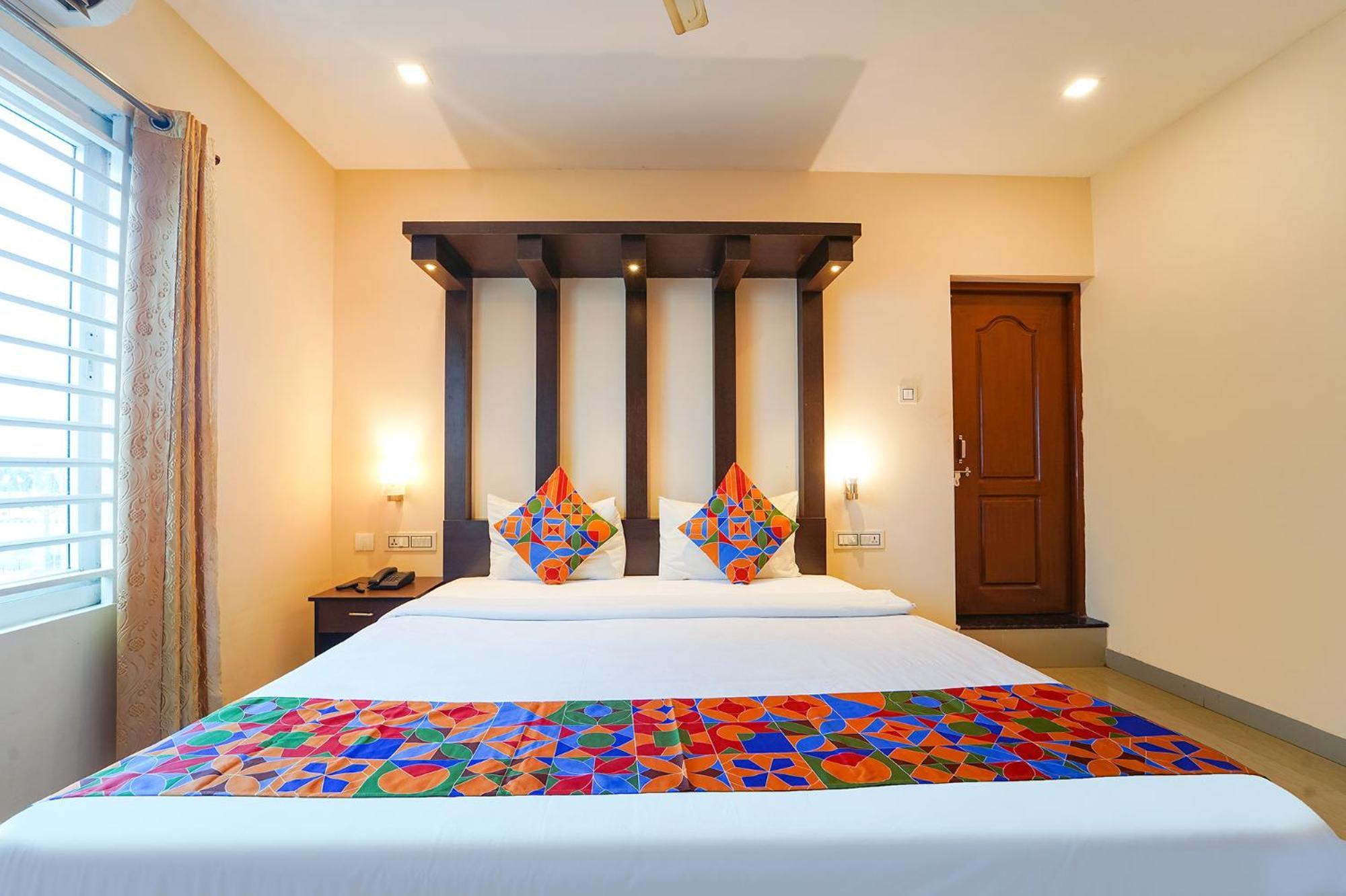 Zion Plaza Hotel Nedumbassery Exterior photo