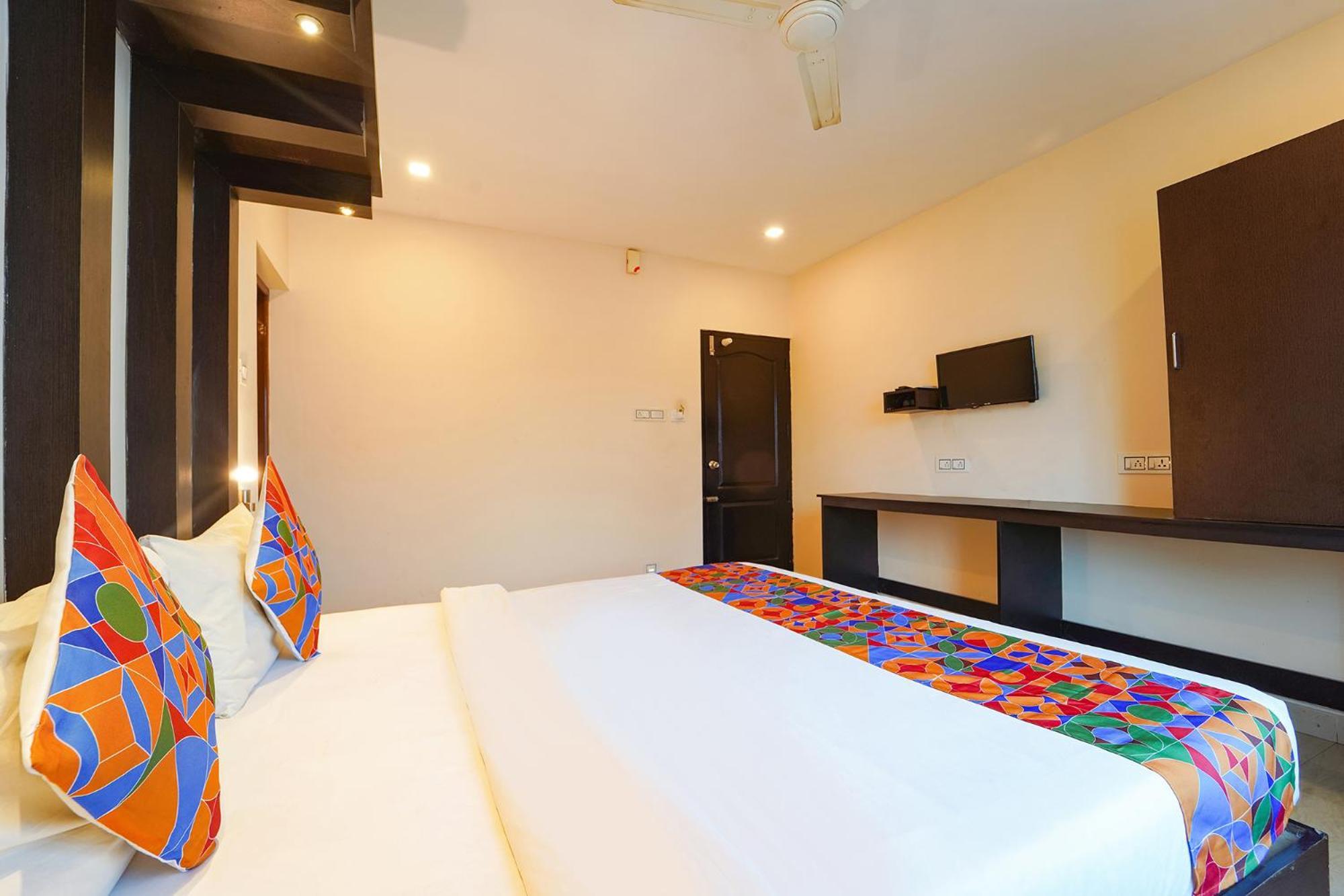 Zion Plaza Hotel Nedumbassery Exterior photo